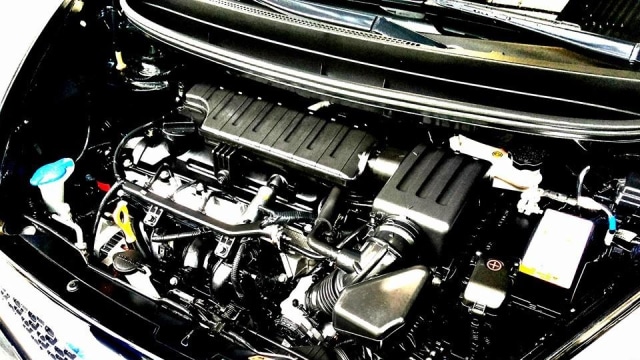 Mesin mobil. (Foto: wikimedia commons)