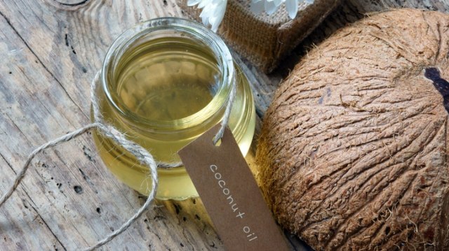 Minyak kelapa miliki fungsi kecantikan. (Foto: thinkstockphotos)