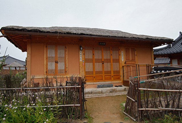 Merasakan Jadi Orang Korea Tempo Dulu di Gongju Hanok Village (1)