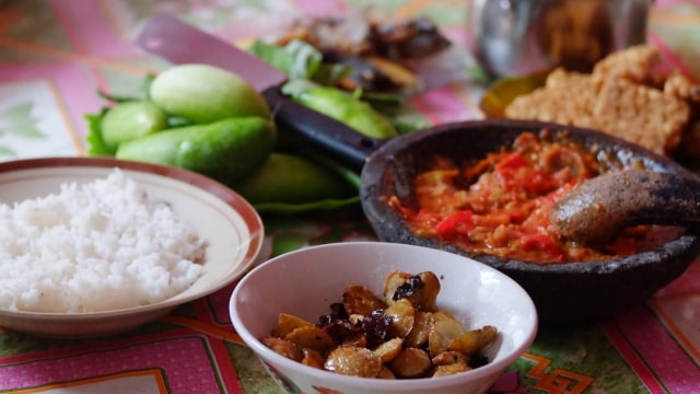 Olahan Jengkol. (Foto: Instagram @meethevil86)