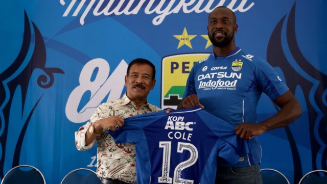 Pemain baru Persib, Cole di Graha Persib (Foto: Fanny Kusumawardhani/kumparan)