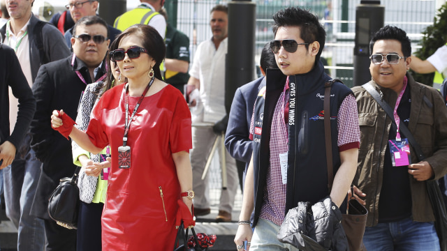 Keluarga besar pewaris Red Bull di Thailand. (Foto: The Associated Press)