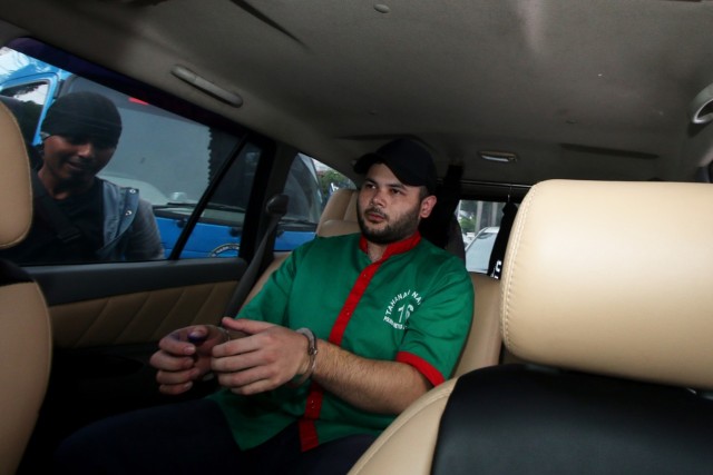 Ridho Rhoma usai diperiksa BNN (Foto: Rivan Awal Lingga/Antara)