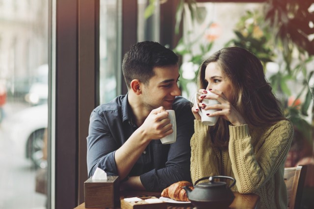 Alasan Cowok yang Enggak Jago Gombal Justru Jadi Pacar Ideal Foto: thinkstock