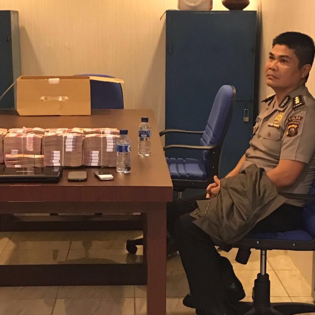 Uang yang disita dari oknum Polda Sumsel  (Foto: Dok. Istimewa)