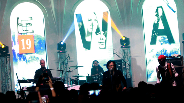 Konser Dewa hari Jumat (23/3) malam (Foto: Munady)