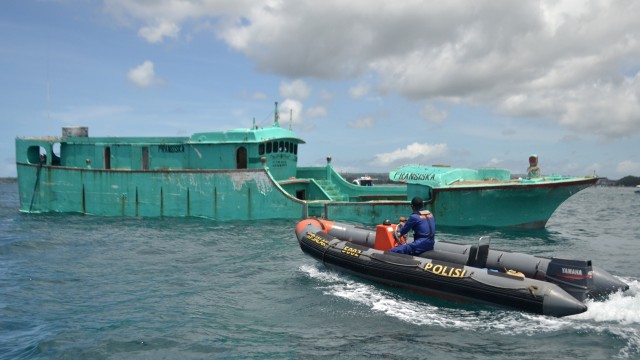 Ilustrasi penangkapan kapal nelayan ilegal Foto: Antara/Fikri Yusuf