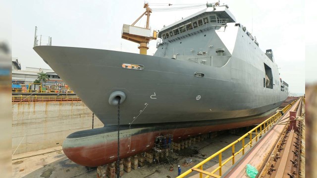 Kapal SSV pesanan Filipina. (Foto: Antara/Didik Suhartono)