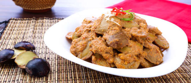Rendang jengkol. (Foto: Wikimedia Commons)