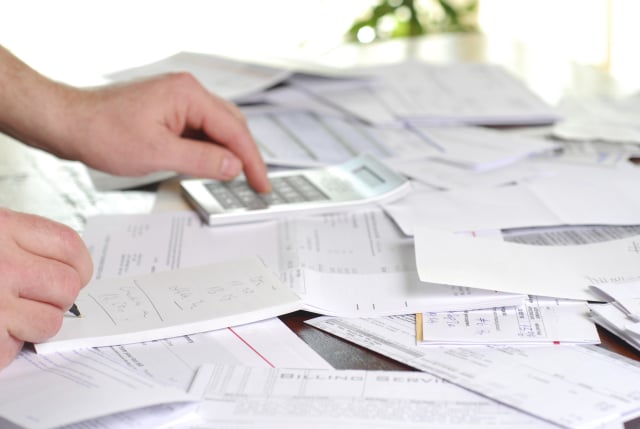 Tagihan yang menumpuk (Foto: Thinkstock)