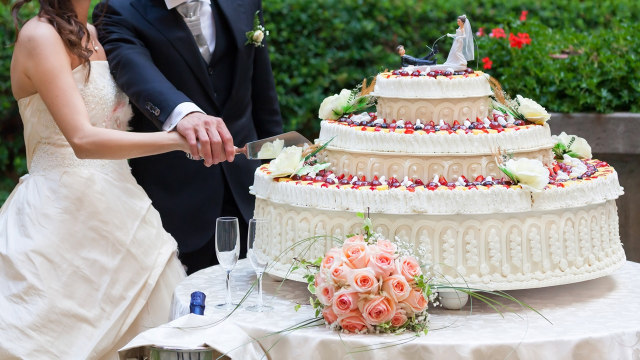 Cover tradisi kue pengantin  (Foto: thinkstock)