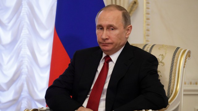 Vladimir Putin menjamu presiden Belarusia (Foto: REUTERS/Grigory Duko)