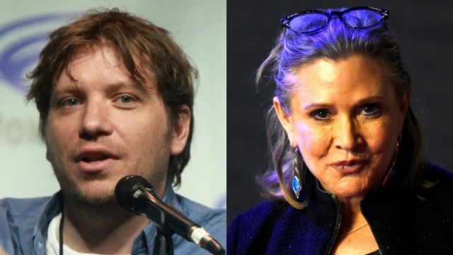 ​Gareth Edwards dan Carrie Fisher. (Foto: Wikimedia Commons dan Reuters/Paul Hackett ​)