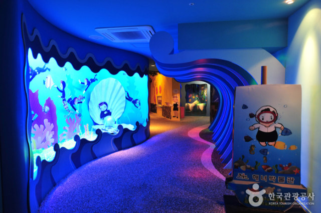 Mengulik Tentang Penyelam Wanita Jeju di Haenyeo Museum