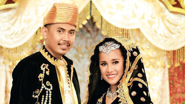 Chika Waode dan suaminya, Ajie Pujie. (Foto: Instagram @ajiepujien)
