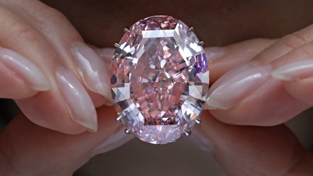 Berlian Pink Star. (Foto: AP Photo/Kirsty Wigglesworth)