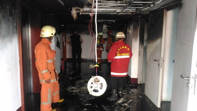 Kebakaran di Plasa City Walk. (Foto: twitter/@beritakebakaran)