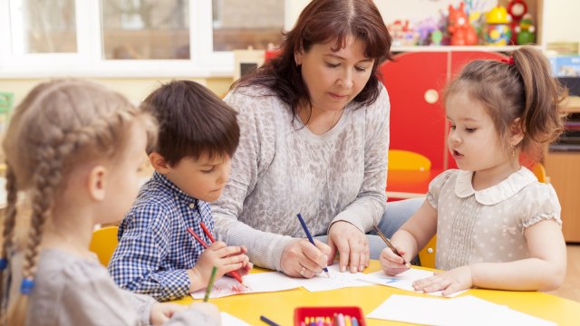 Anak beraktivitas di daycare. (Foto: Thinkstock)