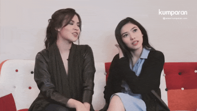 Raisa dan Isyana saling jujur-jujuran (Foto: Cornelius Bintang/kumparan)