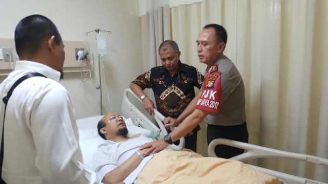 Novel Baswedan pasca disiram air keras (Foto: Dok. Istimewa)