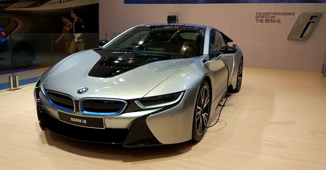 Sportscar hybrid BMW i8 (Foto: Gesit Prayogi/kumparan.com)