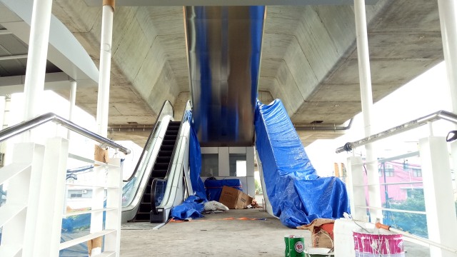 Eskalator di Halte TransJakarta Cipulir. (Foto: Ainul Qalbi/kumparan)
