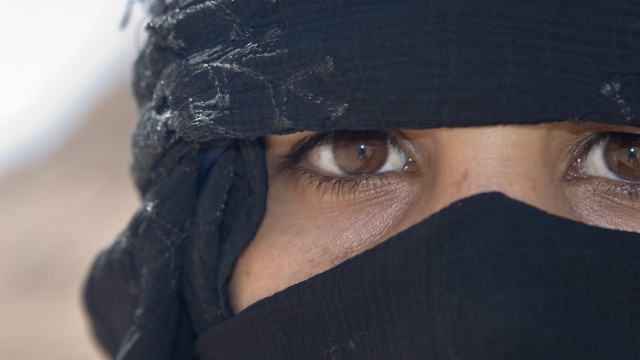 Perempuan dengan niqab (Foto: Wikimedia Commons)