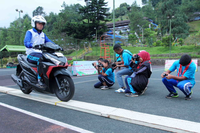 Safety riding (Foto: Dok. AHM)