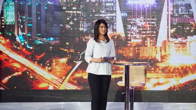 Penampilan Ira Koesno di debat terakhir pilgub DKI (Foto: Aditia Noviansyah/kumparan)