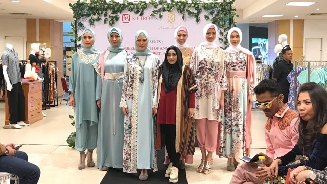 Anniesa Hasibuan saat peluncuran Flomix Collection (Foto: Stephanie Elia/kumparan)
