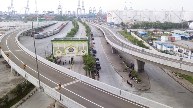 Jalan Tol Akses Pelabuhan Tanjung Priok (Foto: Novan Nurul Alam/kumparan)