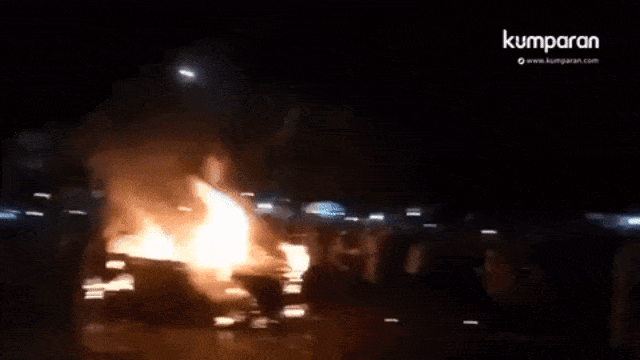 Video Mobil Terbakar di Cawang (Foto: Dok. Istimewa)