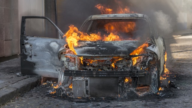 Ilustrasi Mobil Terbakar (Foto: Thinkstock)