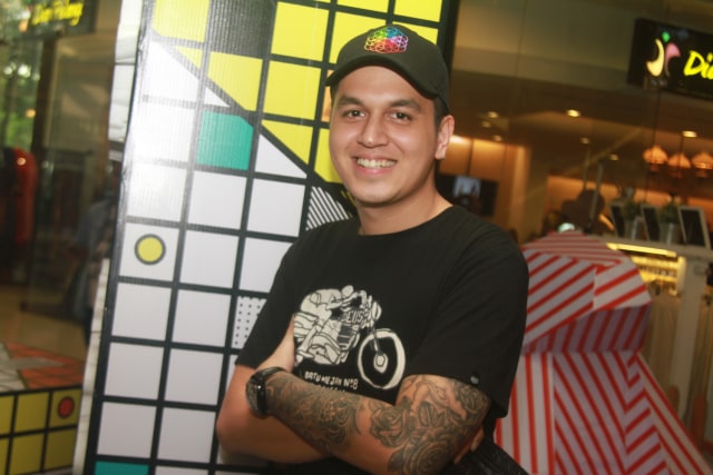 Kevin Julio hobi merajah tubuhnya (Foto: Munady)