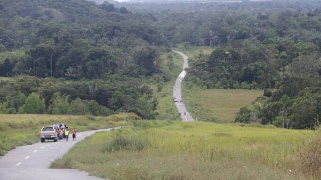 Jalan perbatasan Papua. (Foto: Bina Marga PUPR)