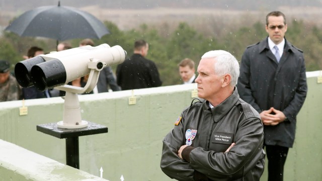 Wakil Presiden AS Mike Pence di Korea Selatan. (Foto: Reuters/Kim Hong-Ji)