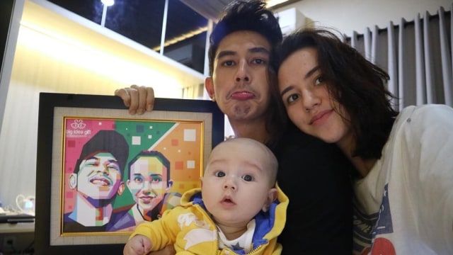 Dahlia Poland dan Fandy Christian (Foto: Instagram @dahliachr)