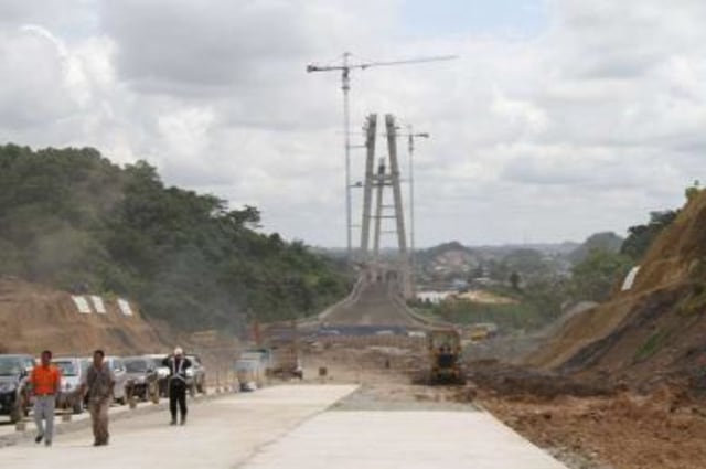 Jalan Tol Samarinda Balikpapan (Foto: Wikipedia)
