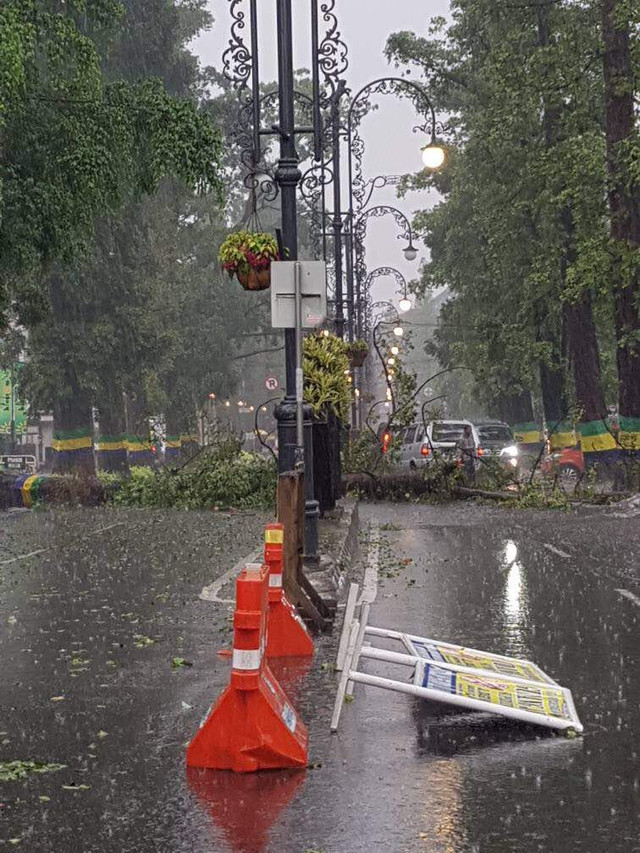 Kondisi jalanan daerah Dago, Bandung (Foto: Dok. Istimewa)