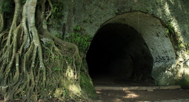 Berwisata di Taman Hutan Raya Bandung (2)