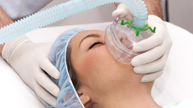 Komplikasi anastesi setelah operasi plastik (Foto: Thinkstock)