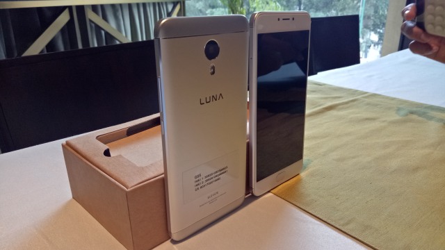 Luna G, smartphone kedua Luna Indonesia. (Foto: Muhammad Fikrie/kumparan)