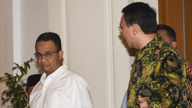 Anies bertemu dengan Ahok di Balai Kota Foto: Antara/Hafidz Mubarak A.
