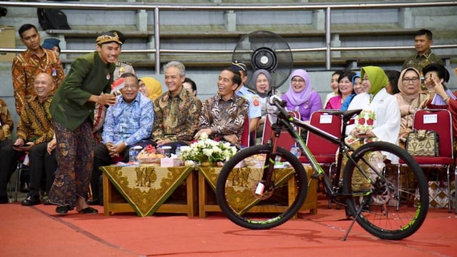 Kunjungan Jokowi ke GOR Manahan Solo (Foto: Dok. Biro Pers, Media, dan Informasi Sekretariat Presiden)