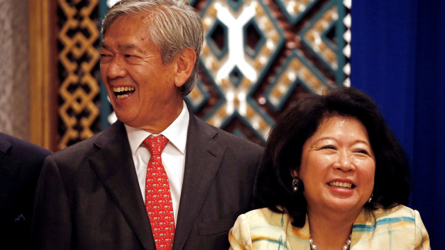 Edwin Soeryadjaya dan Mari Pangestu Foto: Beawiharta/REUTERS
