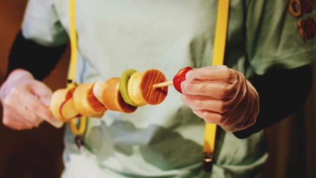 Sensasi makan pancake dengan tusuk sate (Foto: Instagram/@panbo_osaka)