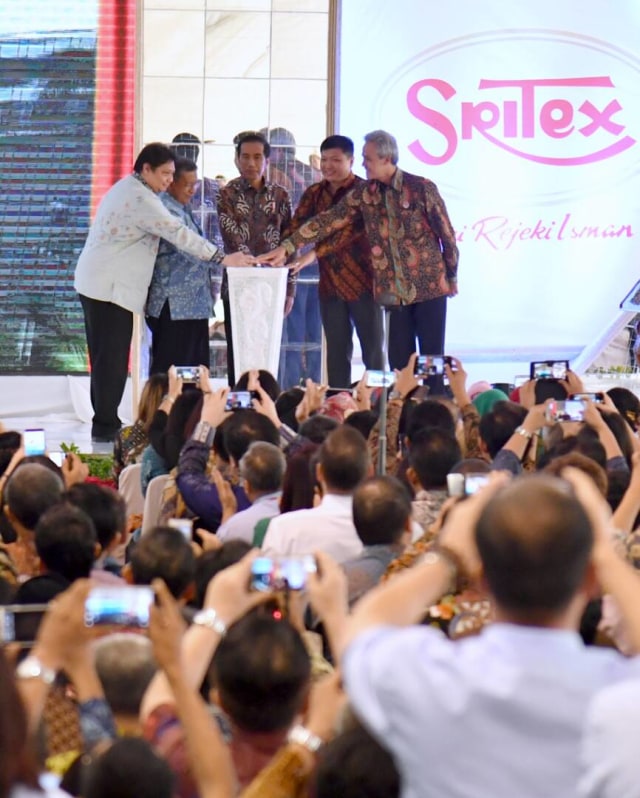 Jokowi di PT Sritex Foto: Dok. Biro Pers, Media, dan Informasi Sekretariat Presiden