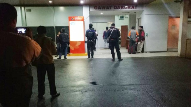 Korban Kecelakaan Puncak dibawa ke RSUD Ciawi (Foto: Aditia Rizki Nugraha/kumparan)
