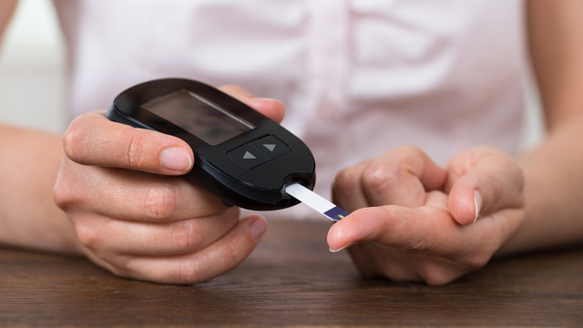 Glucometer, alat untuk mengukur gula darah. (Foto: Thinkstock)