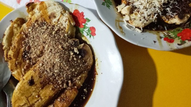 Pisang Epek rasa kacang, coklat dan keju (Foto: Dok. Luthfa Nurridha/Kumparan)